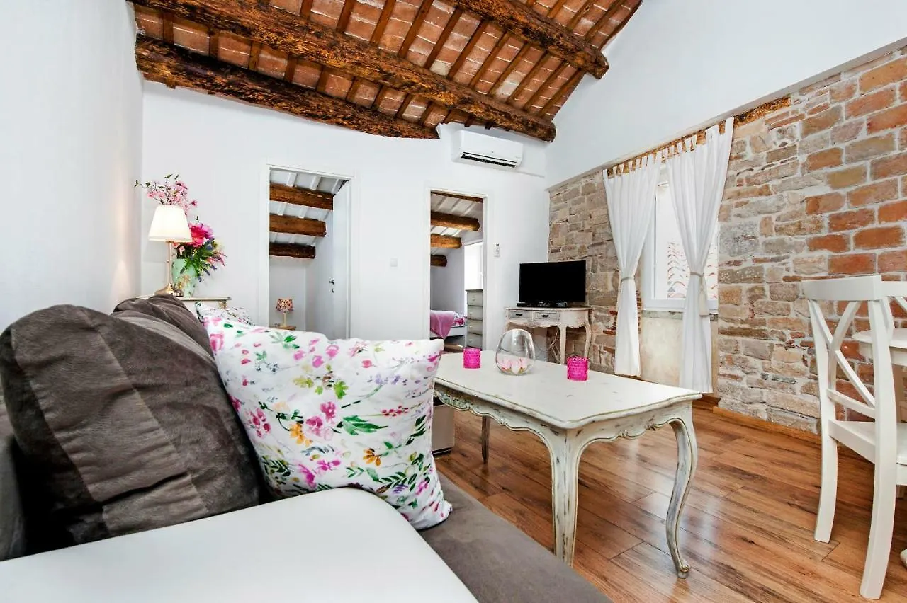 Apartment Casa Alek Rovigno 0*,  Croazia