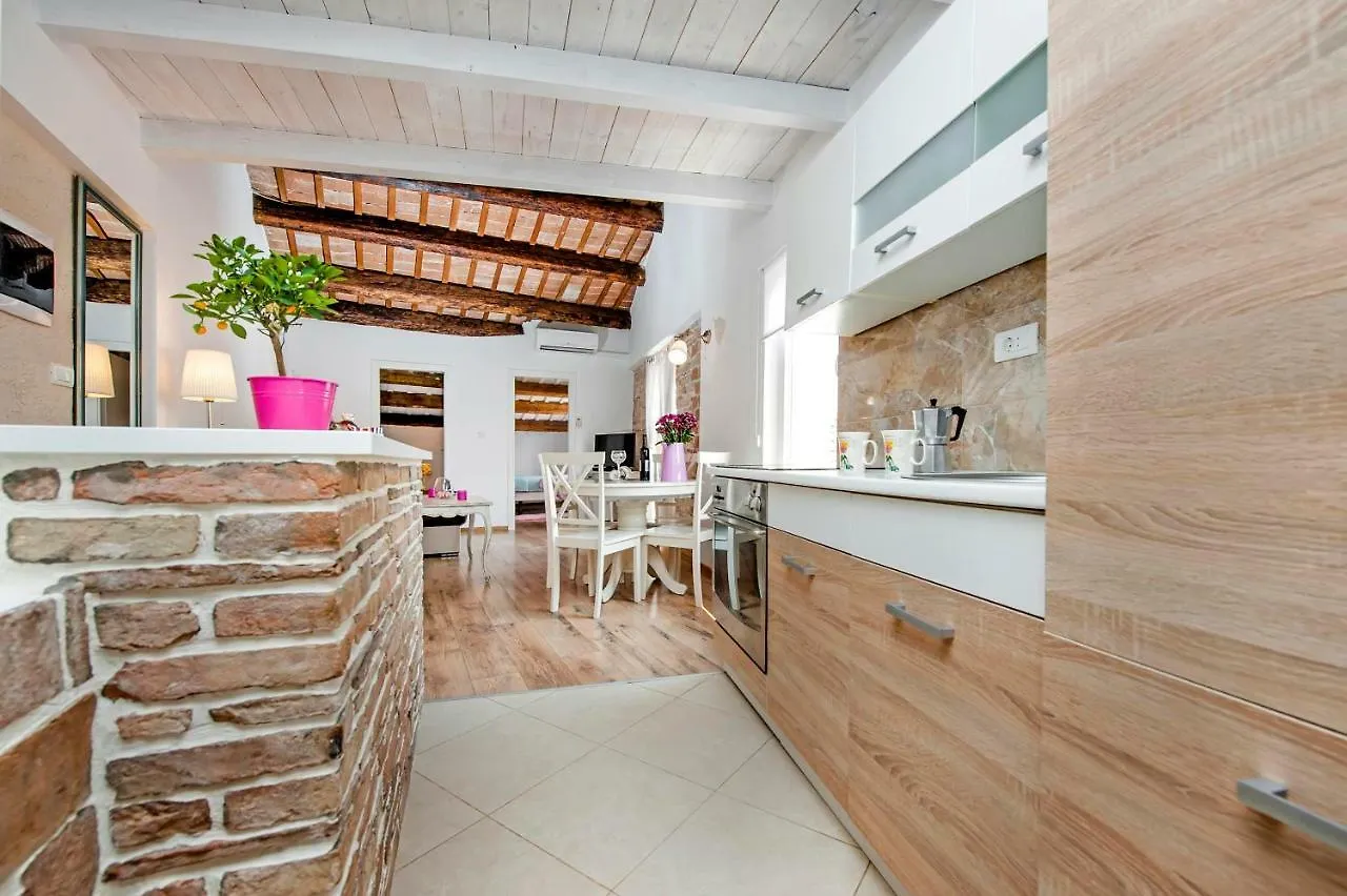 Apartment Casa Alek Ровинь 0*,  Хорватия
